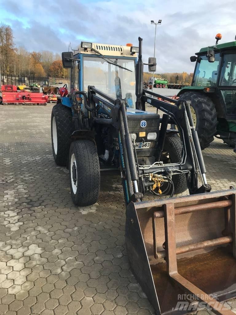 New Holland 3435 الجرارات