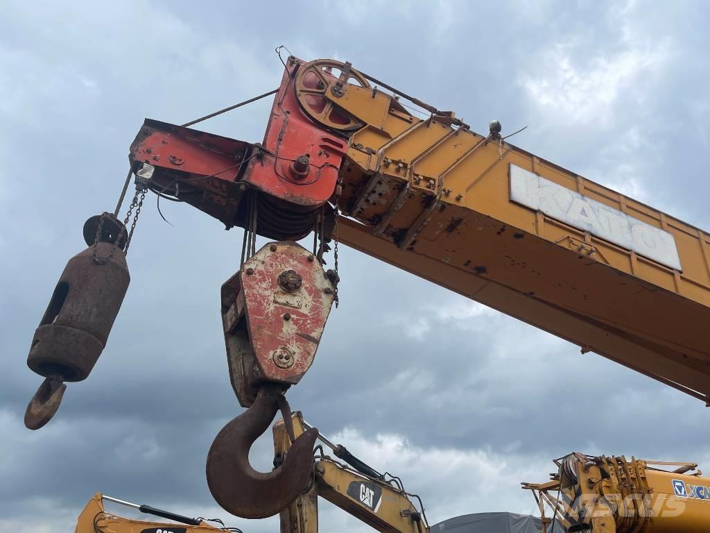 Kato NK 500 رافعات صالحة لكل أنواع الطرق