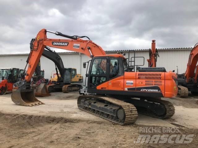 Doosan DX225LC-5 حفارات زحافة