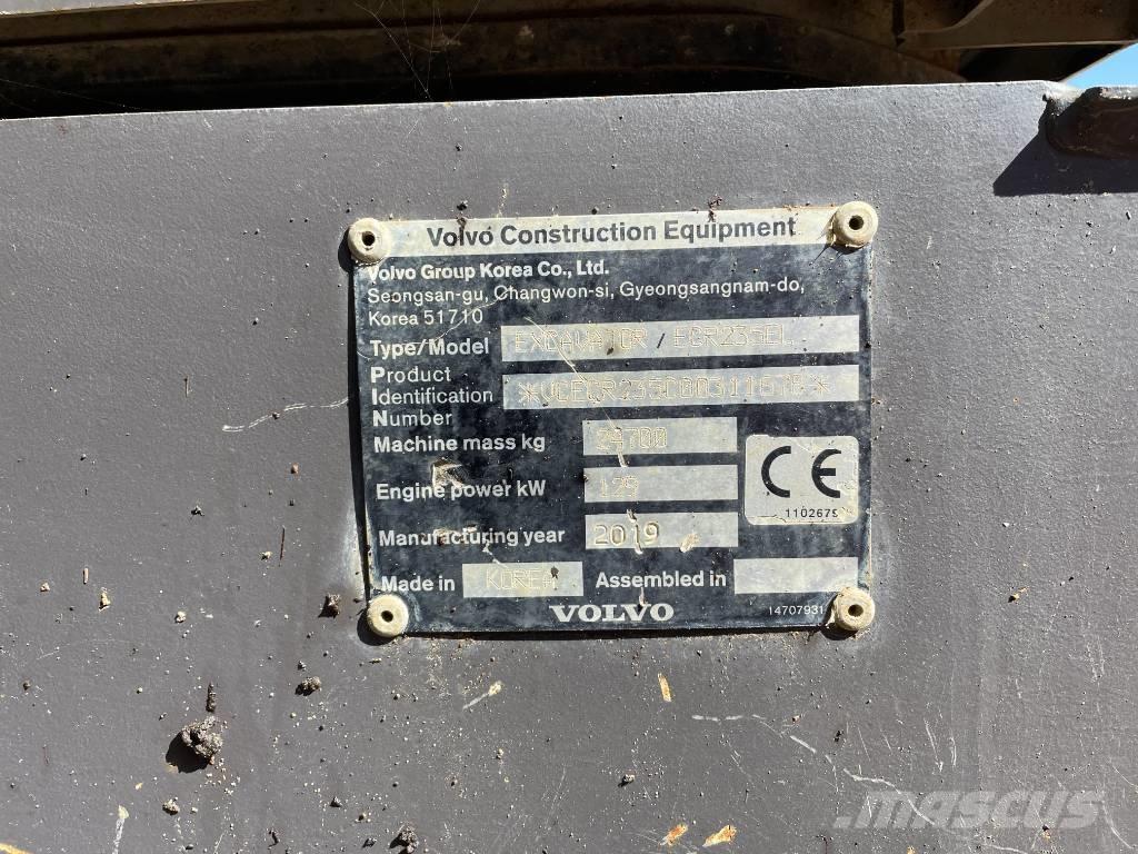 Volvo ECR 235 حفارات زحافة