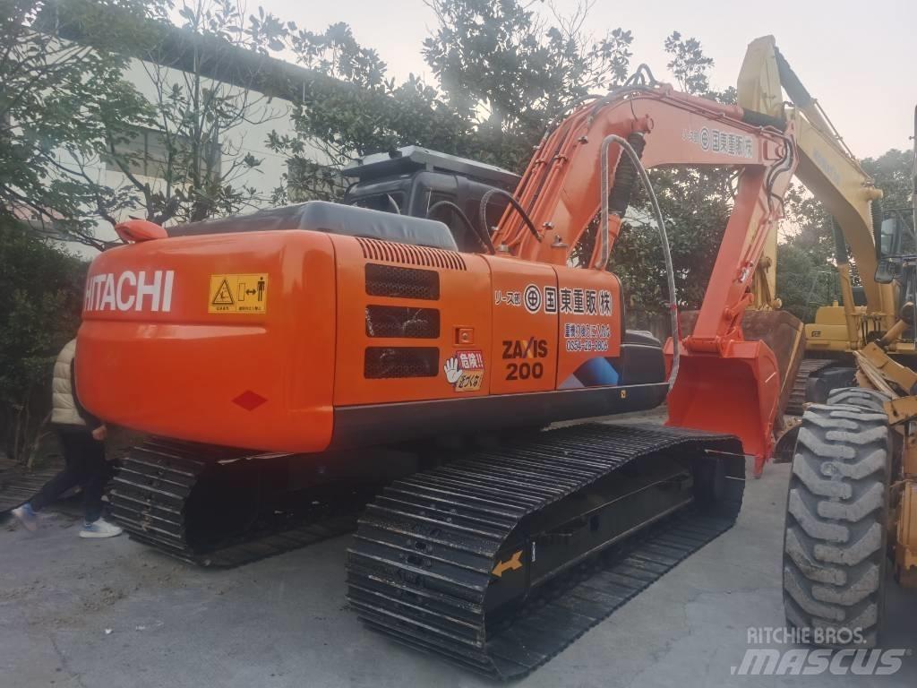 Hitachi ZX 200 حفارات زحافة