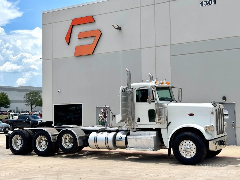 Peterbilt 388 وحدات الجر