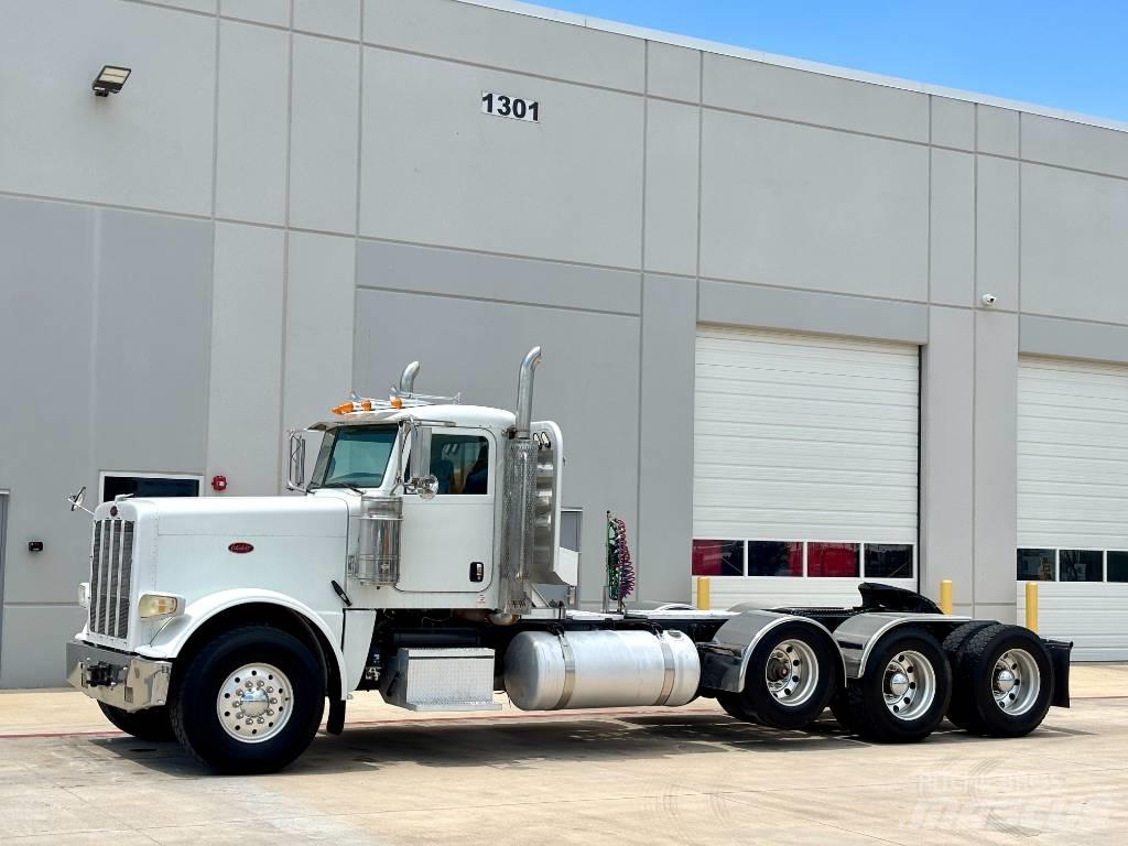 Peterbilt 388 وحدات الجر