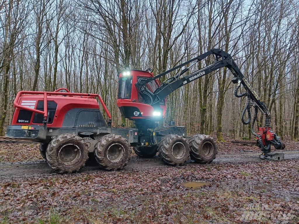 Komatsu 901 XC حصادات