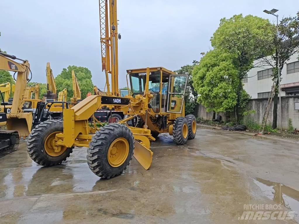 CAT 140 H معدات تمهيد الطرق