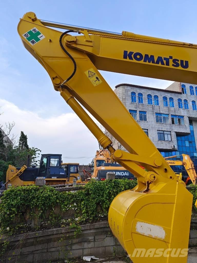 Komatsu PC 220-7 حفارات زحافة