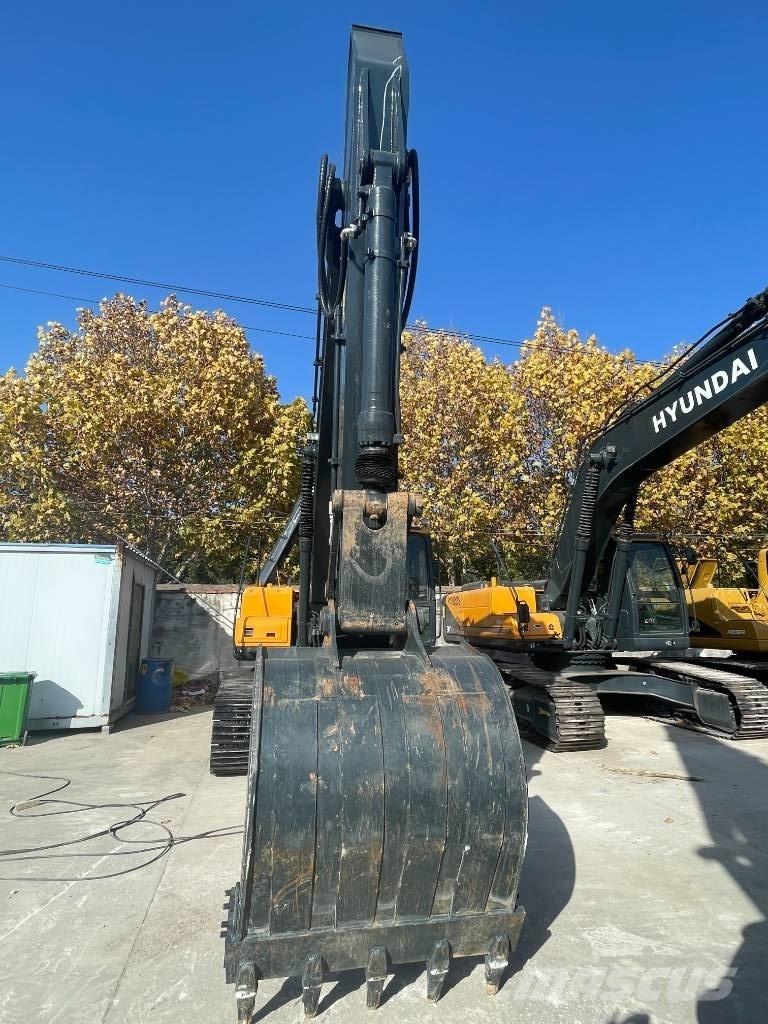 Hyundai HX 220 حفارات زحافة