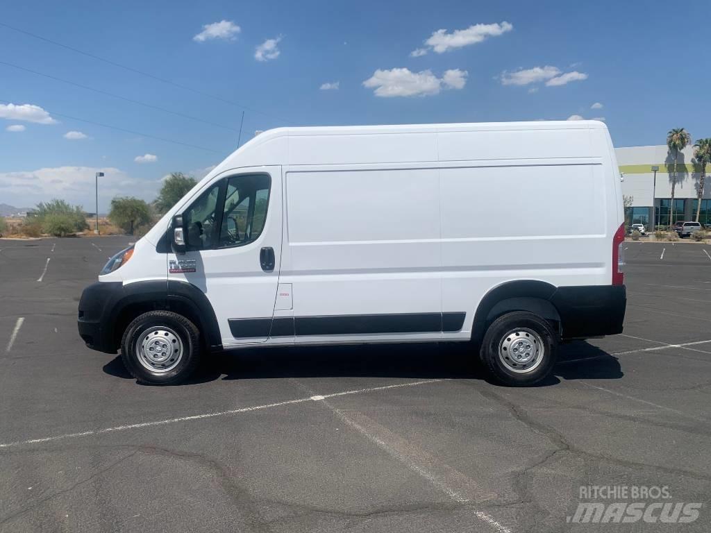 RAM PROMASTER 1500 شاحنة مقفلة