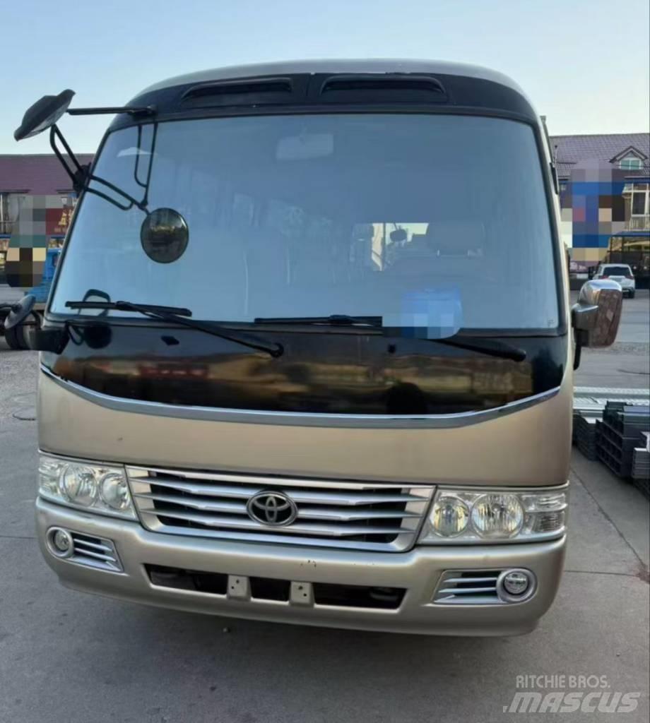 Toyota Coaster حافلة داخل المدينة