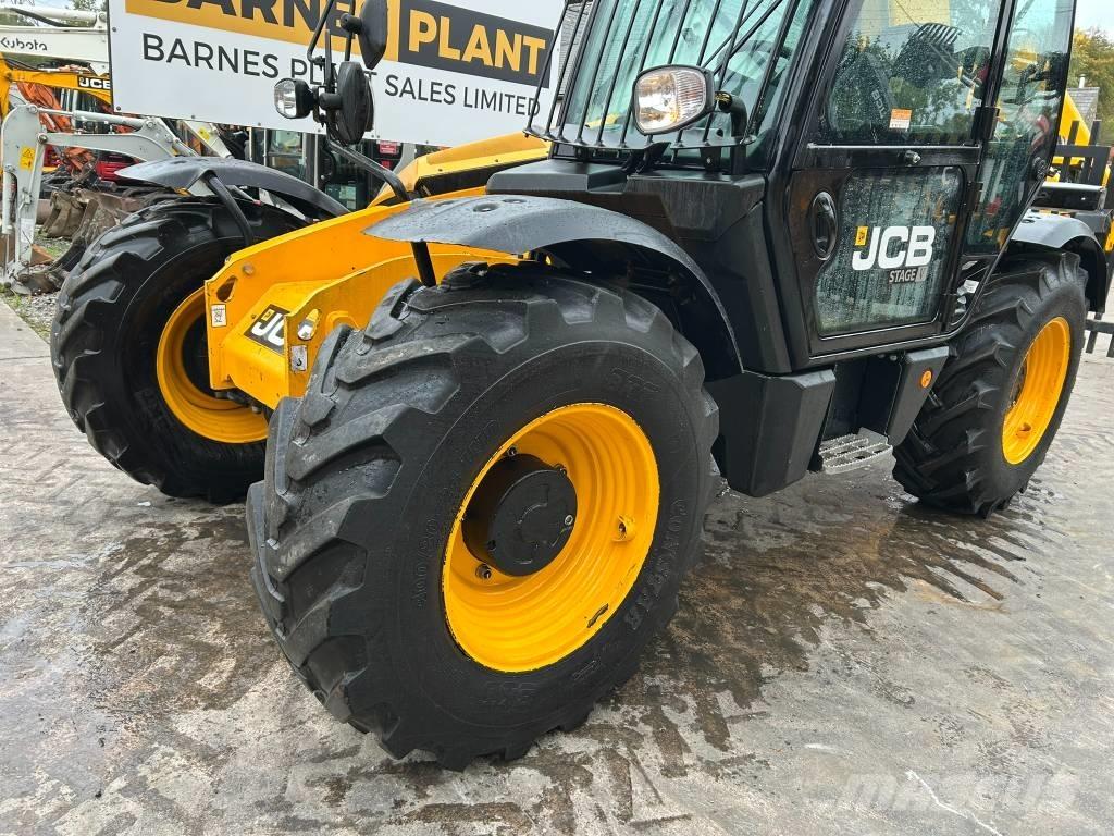 JCB 535-95 مناولات متداخلة