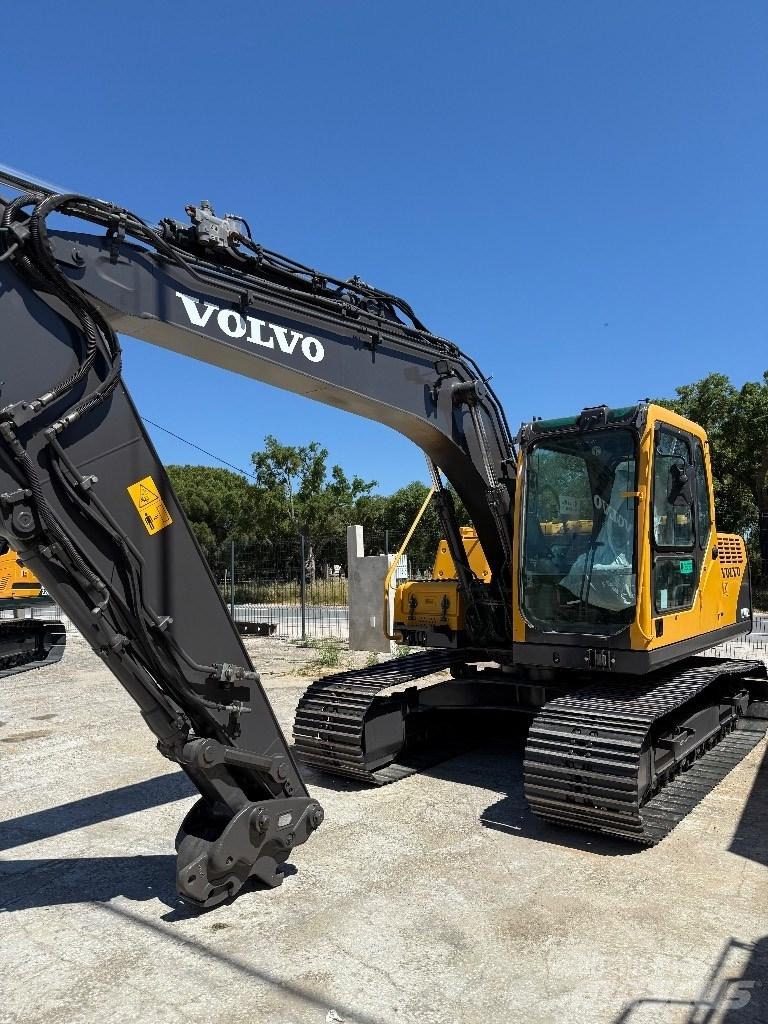 Volvo EC 140 B LC حفارات زحافة