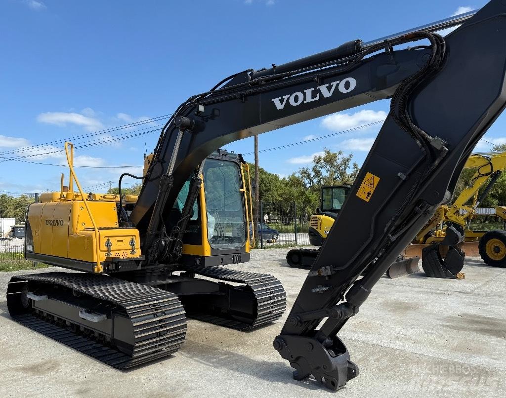 Volvo EC 140 B LC حفارات زحافة