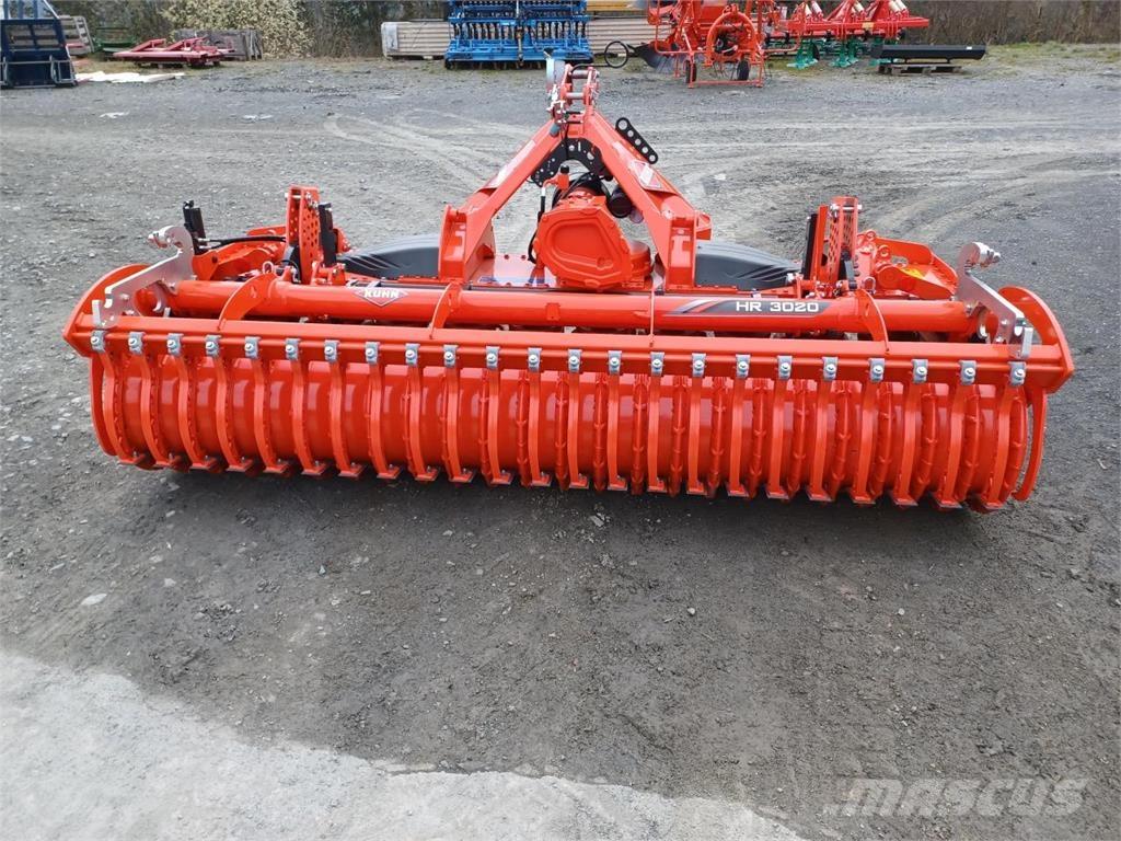 Kuhn HR 3020 الكاسحات وقلابات التربة ذات المحركات