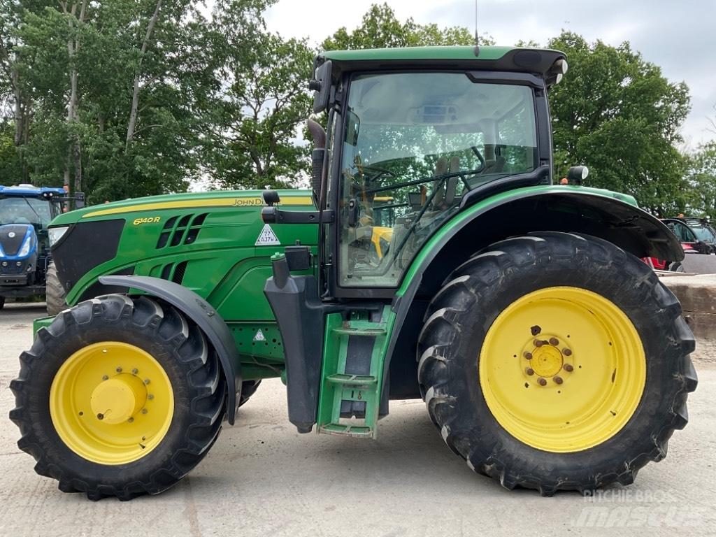 John Deere 6140 R الجرارات