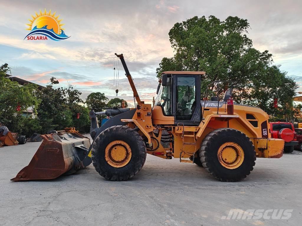 Volvo L 120 لوادر بعجل