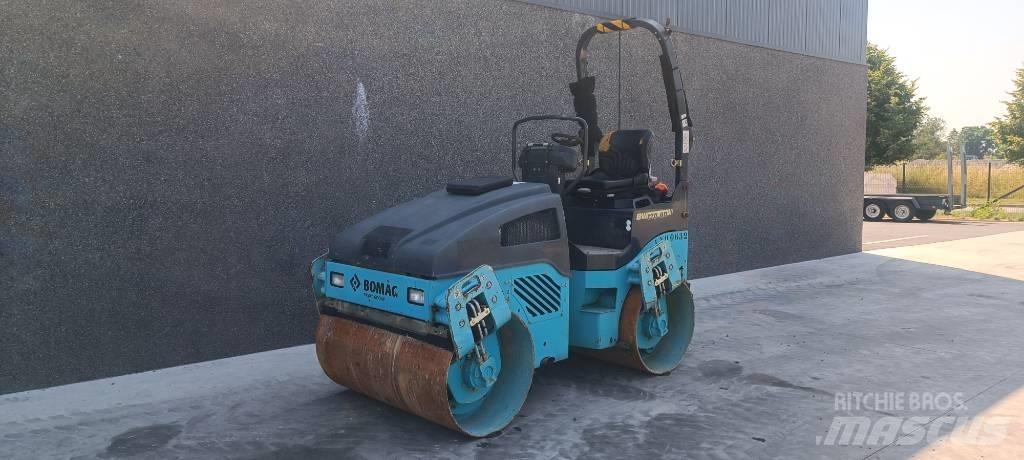 Bomag BW 120 AD-4 مداحل ثنائية الاسطوانة