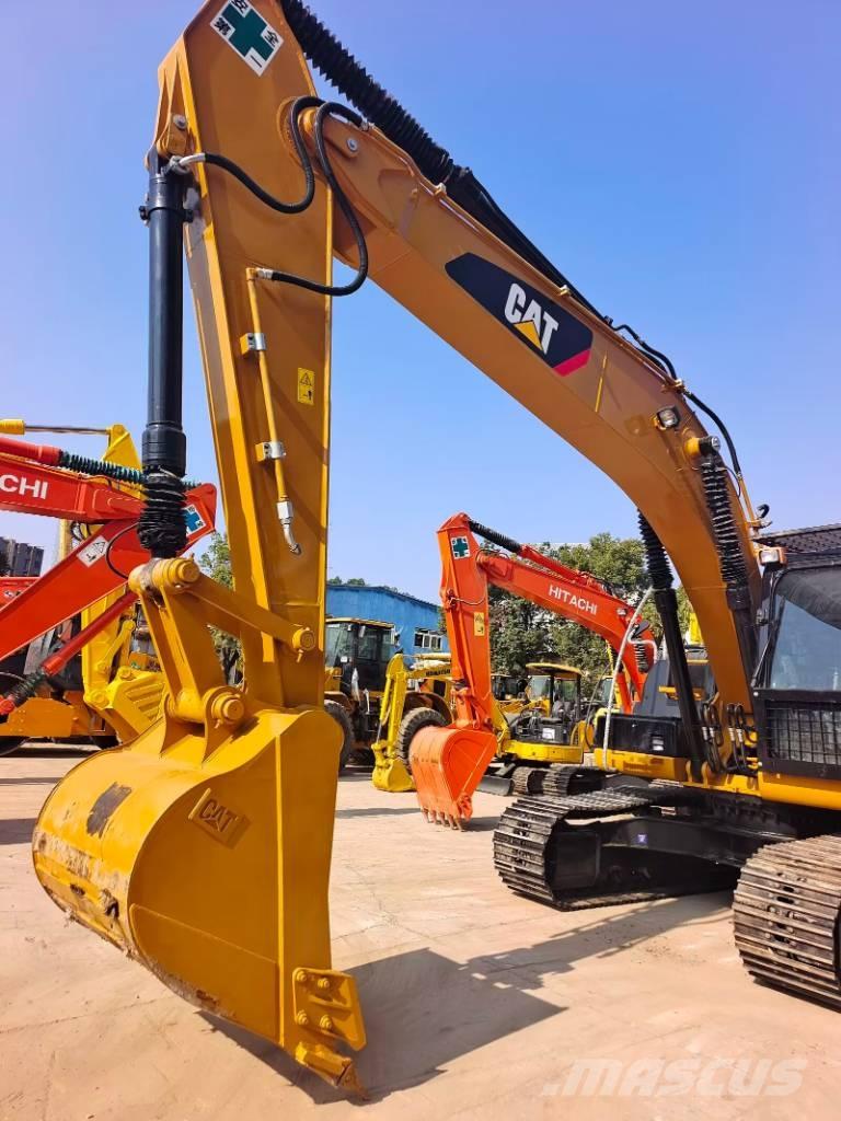 CAT 320 D2L حفارات زحافة