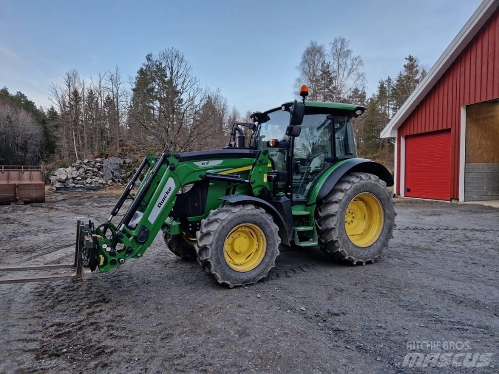 John Deere 5215R الجرارات