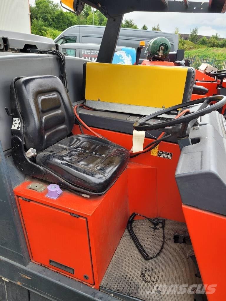 Hako 1500 B مكنسة تنظيف كاسحة