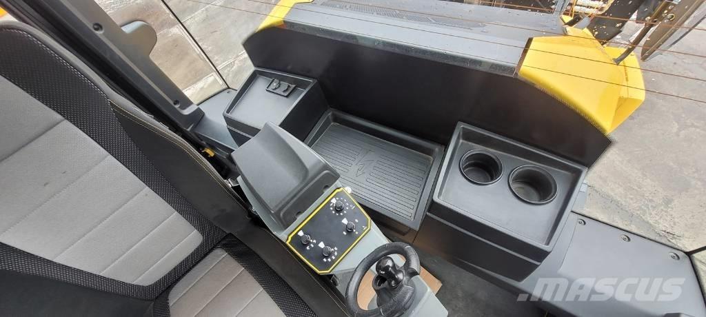 Bomag BW 174 AP-5 AM مداحل ثنائية الاسطوانة