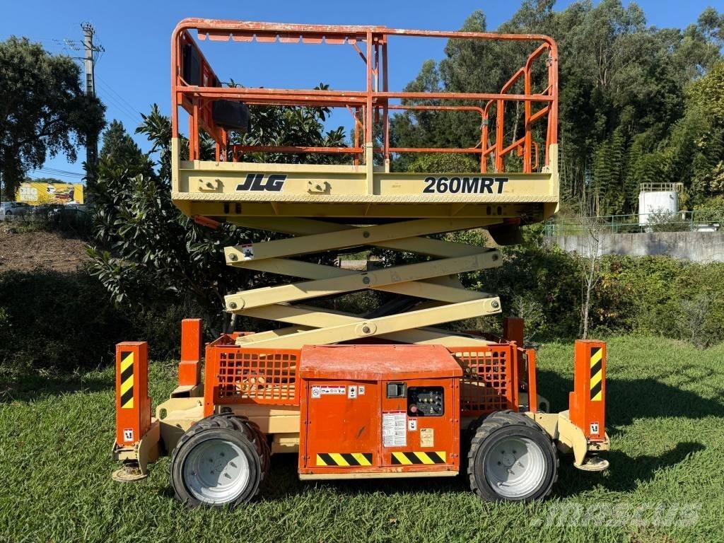 JLG 260 MRT رافعات مقصية الشكل