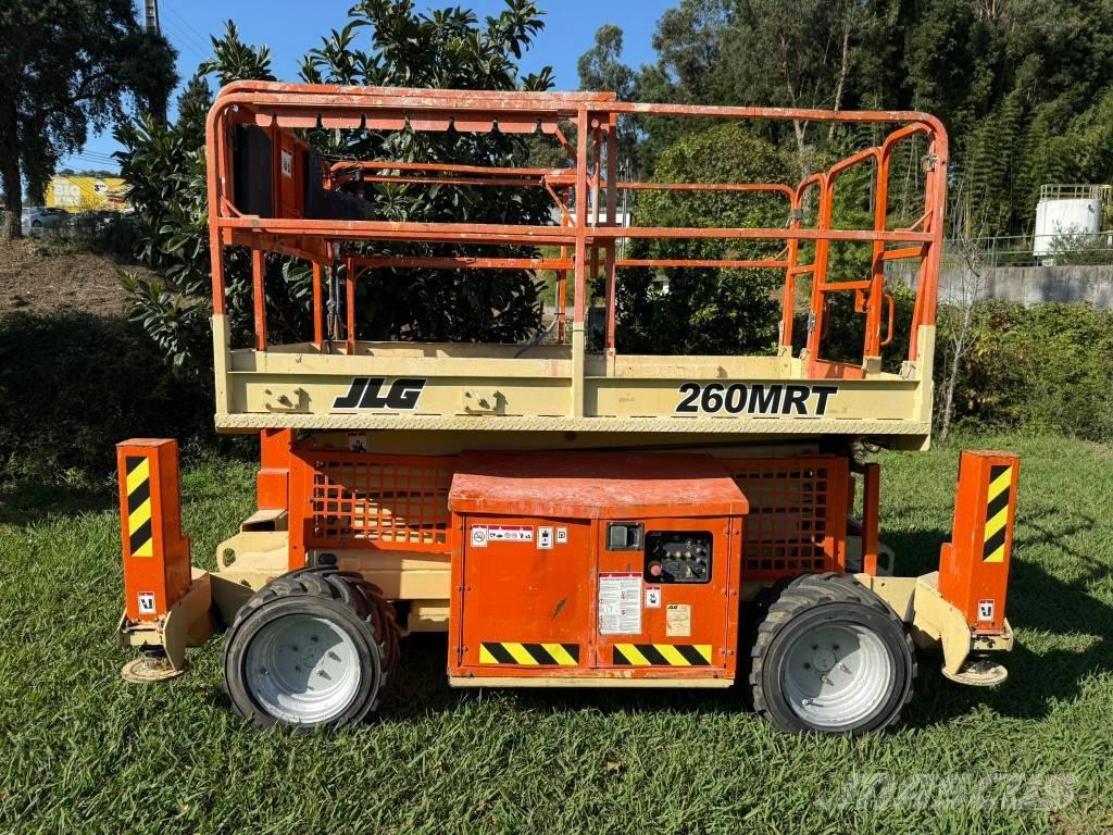 JLG 260 MRT رافعات مقصية الشكل