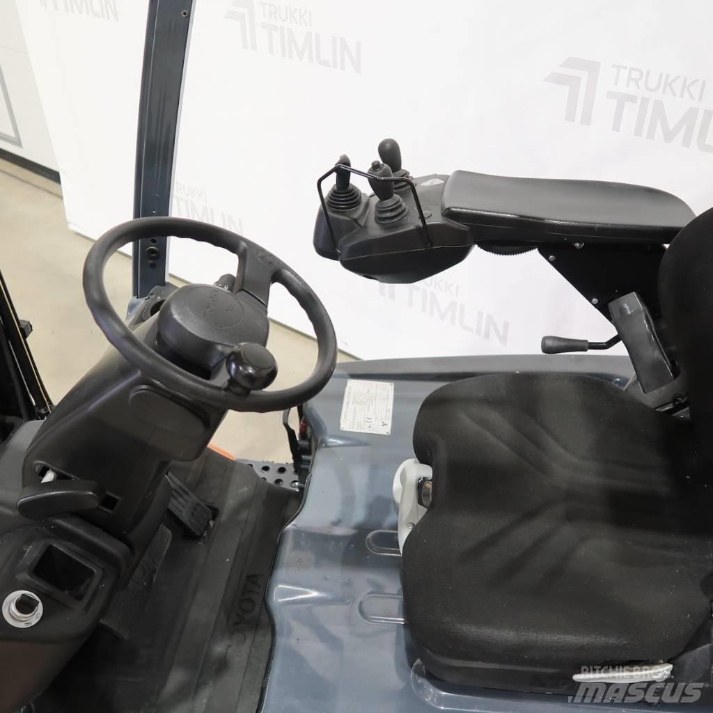 Toyota 8FBM20T شاحنات ذات رافعات شوكية تعمل بالكهرباء