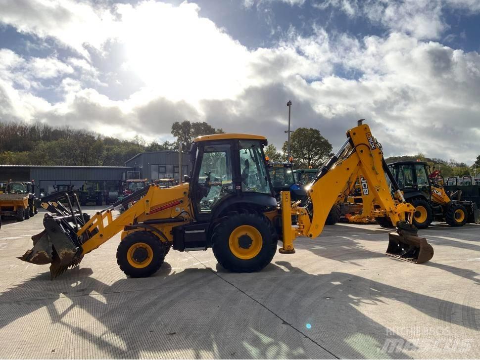 JCB 3CX لوادر ذات جرافات عكسية