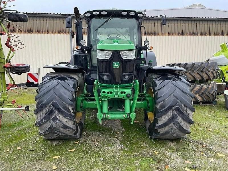John Deere 6195 R الجرارات