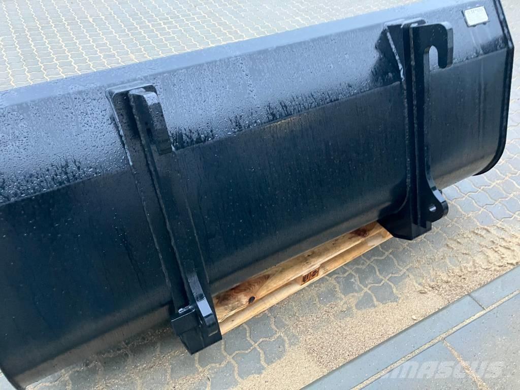 JCB 150 T مناولات متداخلة