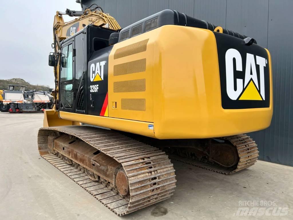 CAT 326F L حفارات زحافة