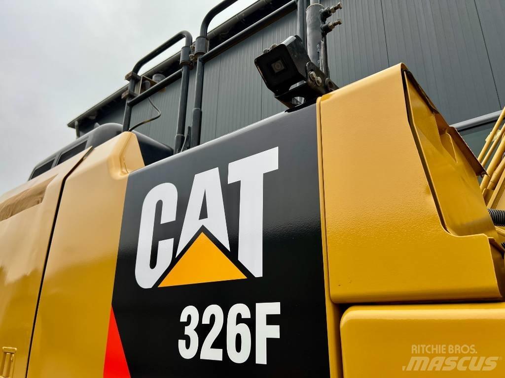 CAT 326F L حفارات زحافة