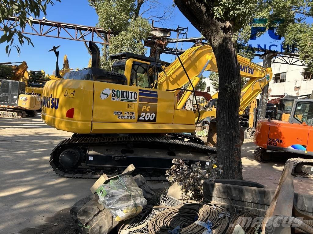 Komatsu PC 200 حفارات زحافة