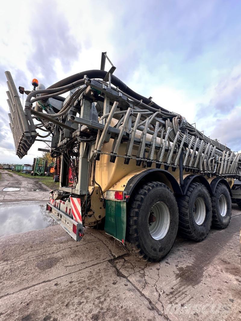 Samson PG 25 معدات توزيع السماد العضوي