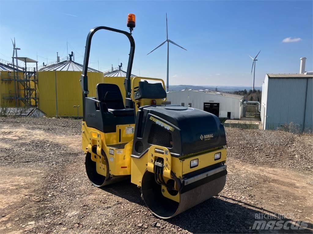 Bomag CN BW 900-50 مداحل ثنائية الاسطوانة