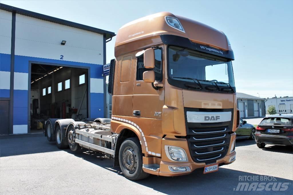 DAF XF510 FAK شاحنات بمقصورة وهيكل