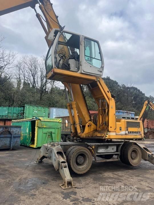 Liebherr A 904 C حفارات بعجل