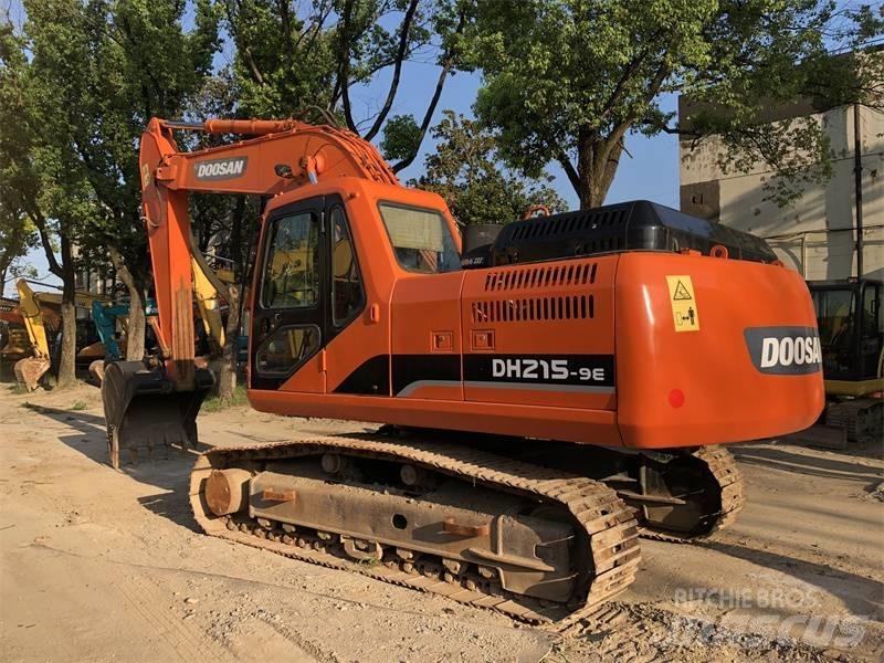 Doosan DH 215-7 حفارات زحافة
