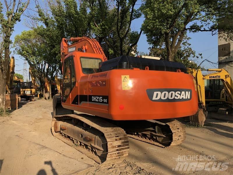 Doosan DH 215-7 حفارات زحافة