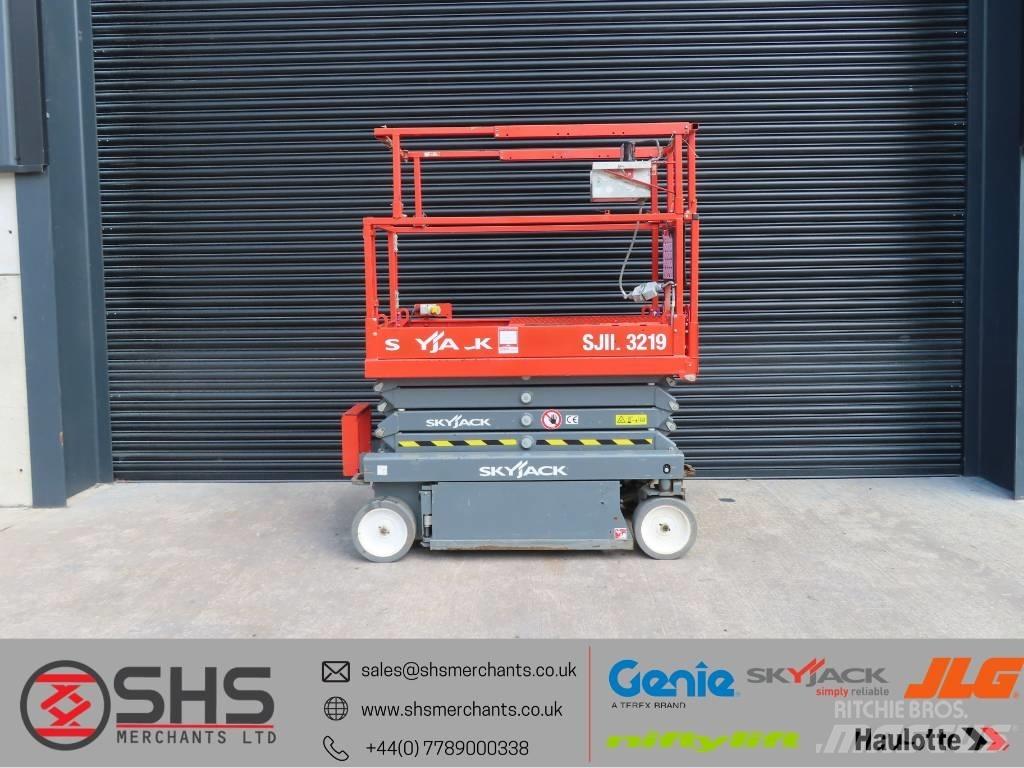 SkyJack SJ II 3219 رافعات مقصية الشكل