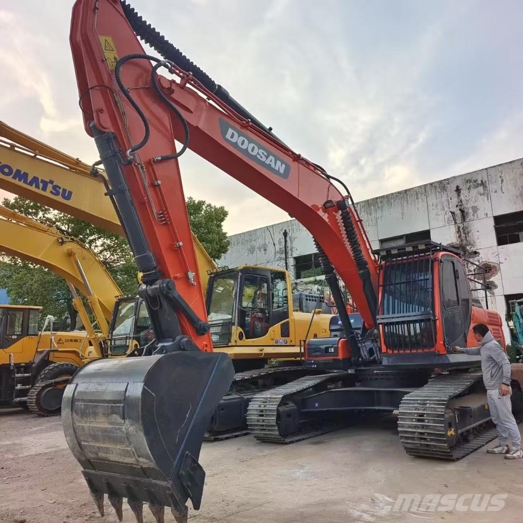 Doosan DX 300 LC حفارات زحافة