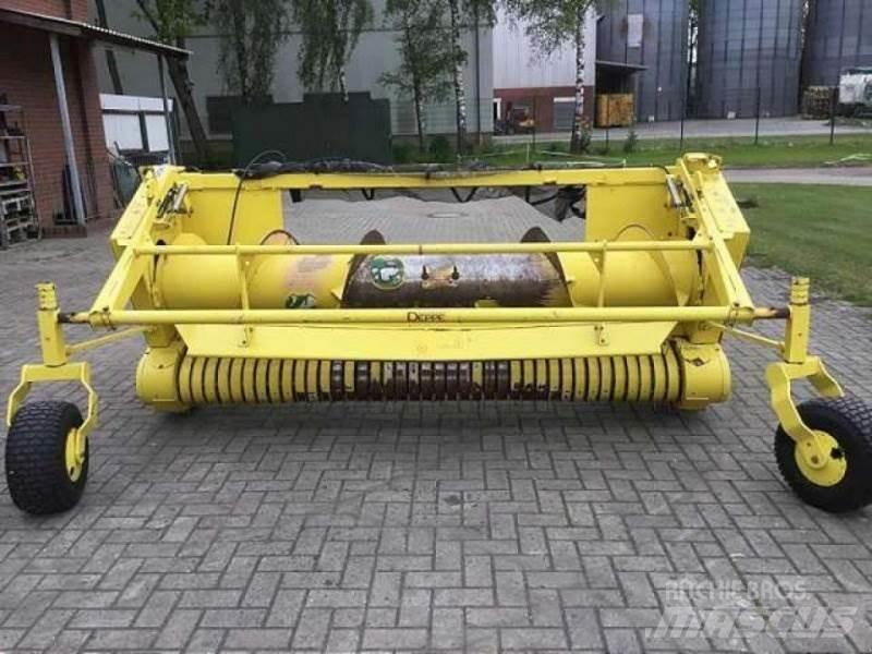 John Deere 630 B ملحقات الحصادات