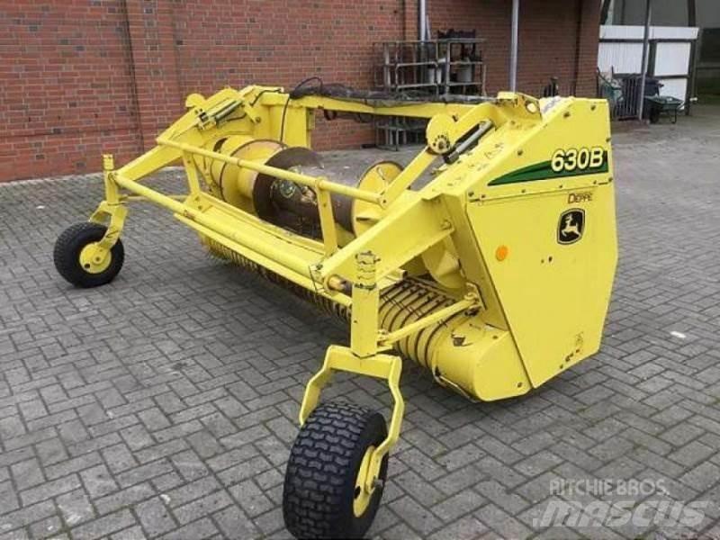 John Deere 630 B ملحقات الحصادات