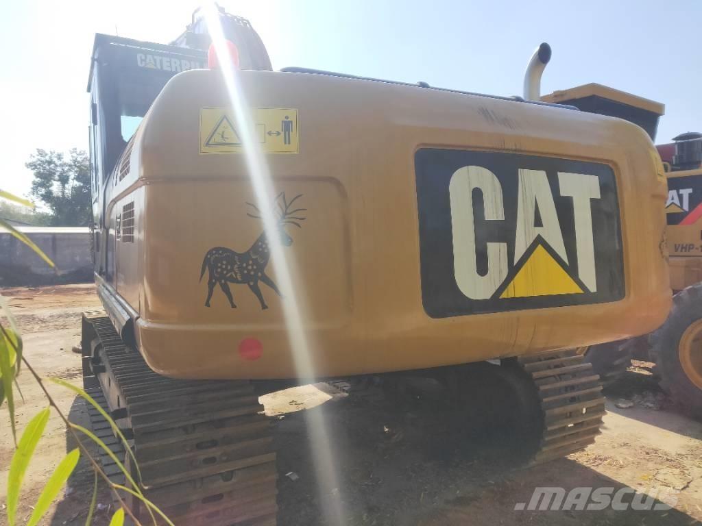 CAT 330D حفارات زحافة