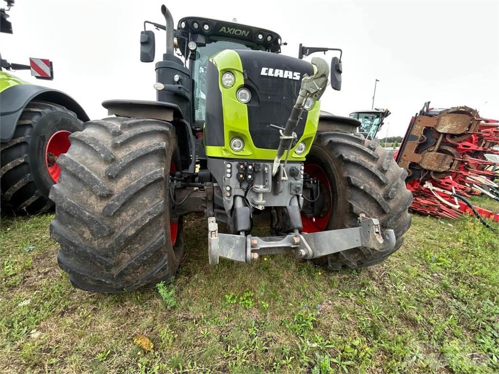 CLAAS Axion 960 TT الجرارات