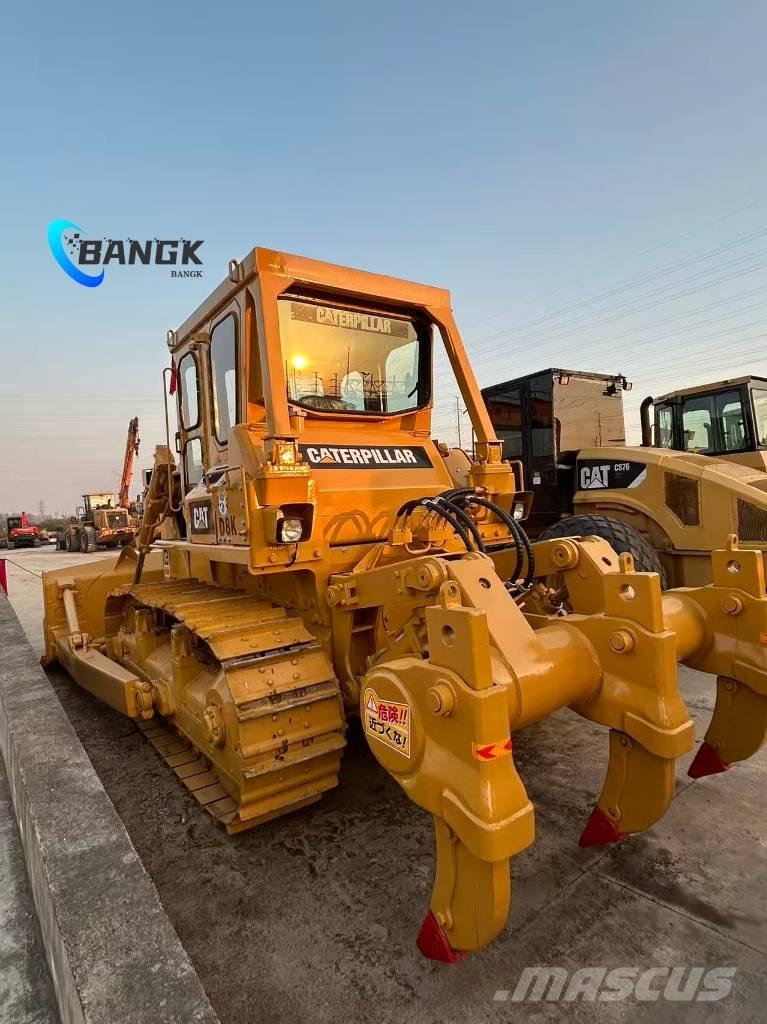 CAT D 8 K بلدوزرات مجنزرة