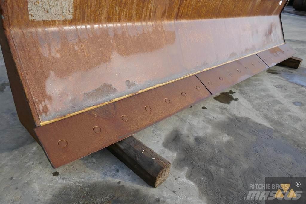 CAT Skidder blade نصول