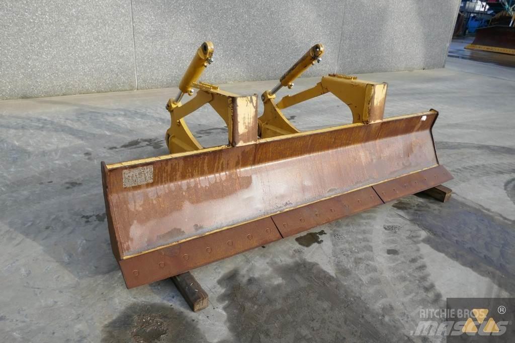 CAT Skidder blade نصول