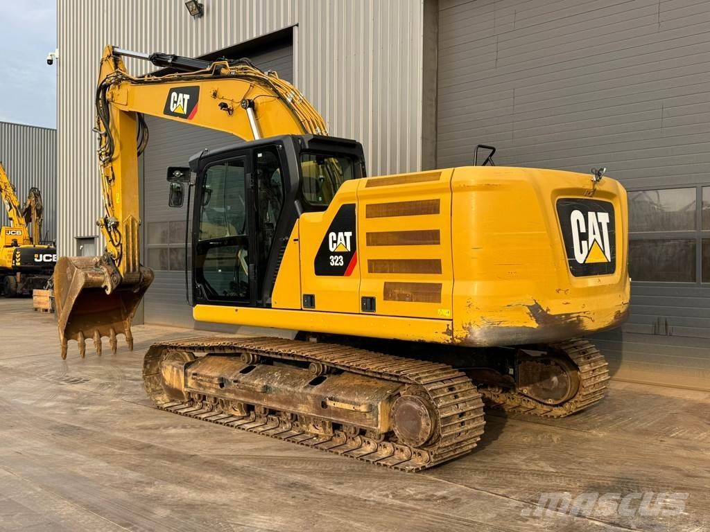 CAT 323 07A حفارات زحافة