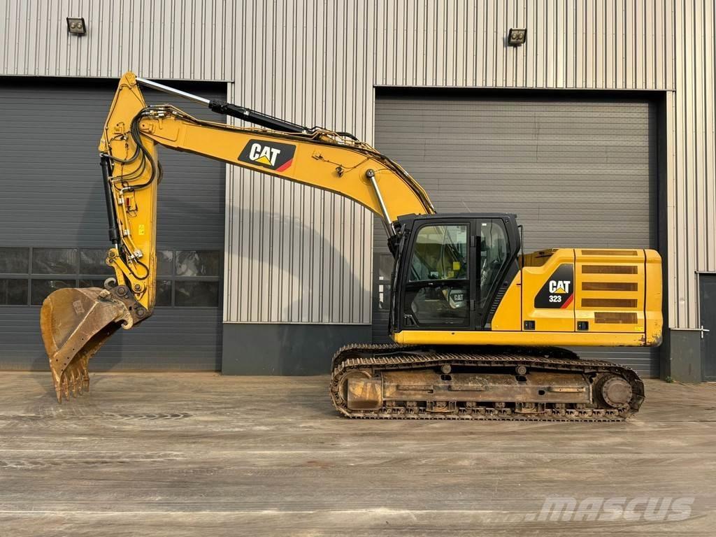 CAT 323 07A حفارات زحافة